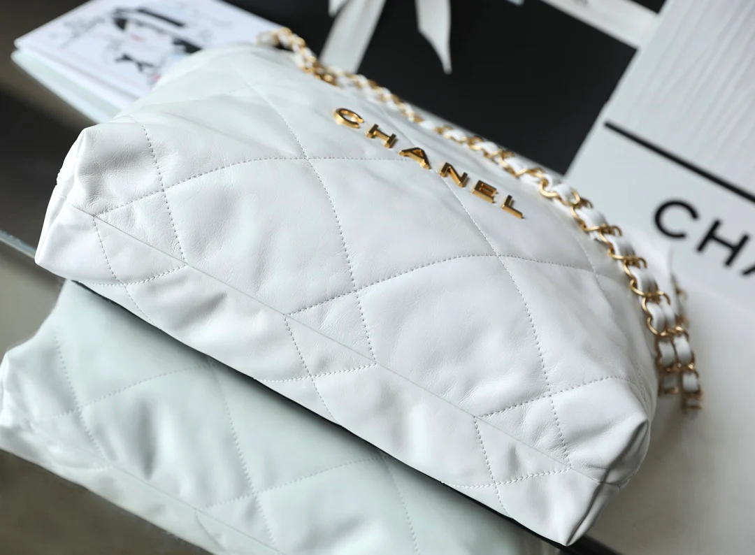 Сумка Chanel 22 - белая - маленькая