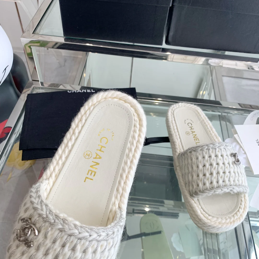 Chanel - Плетеные тапочки - Белые