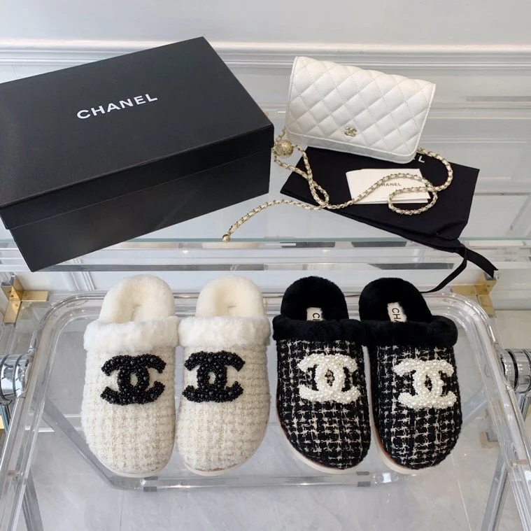 Chanel - Стеганые вышитые тканевые тапочки