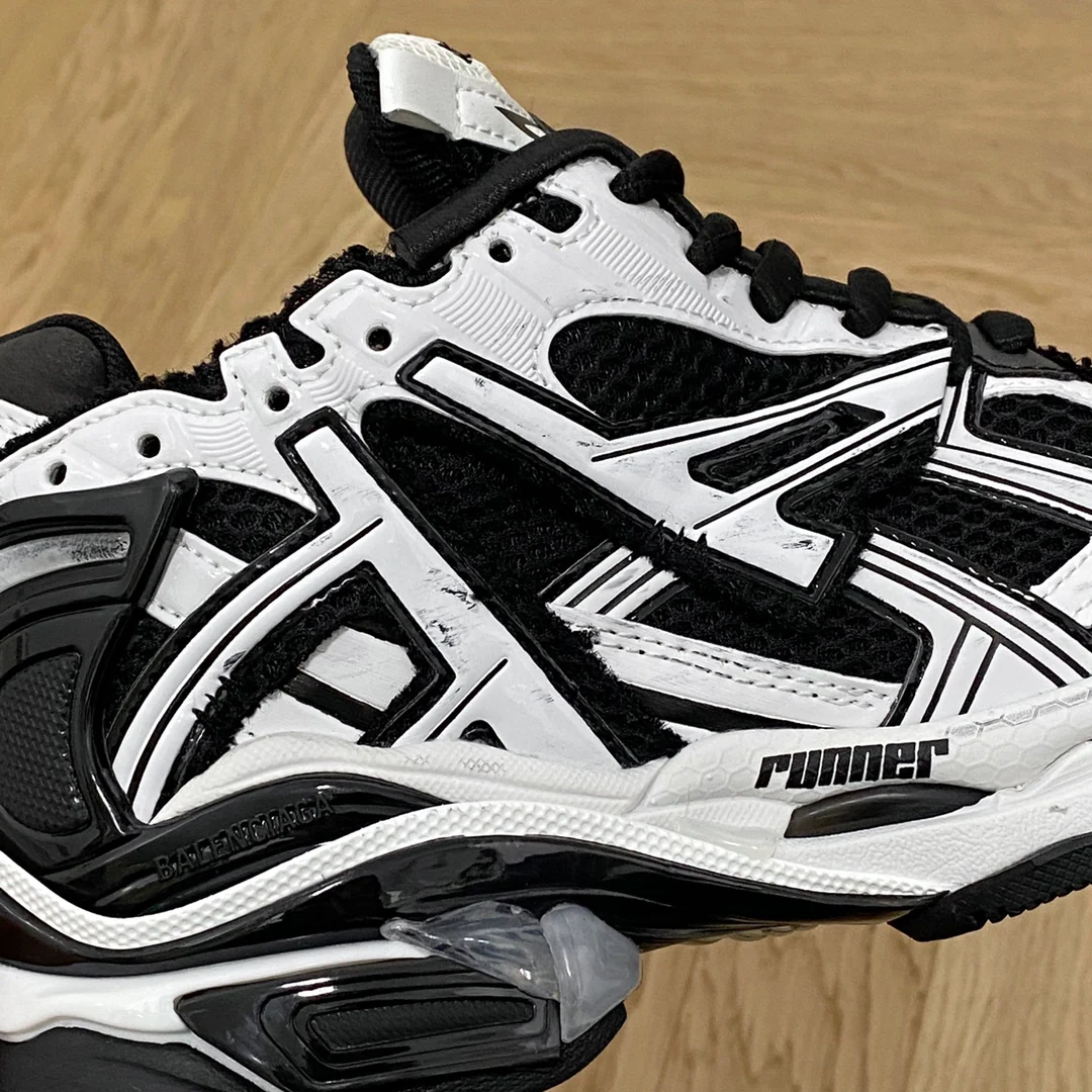 Кроссовки Balenciaga Runner Dad Shoes