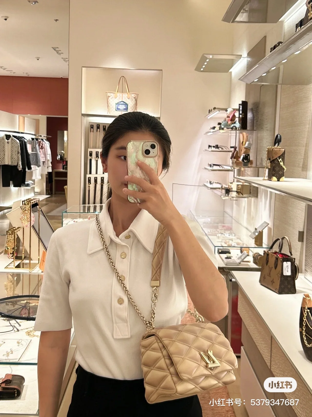 m25107-LV-Кварцевая сумка с тисненым узором и цепочкой, средне-коричневый