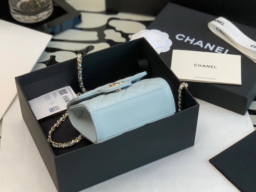 Мини-сумочка Chanel в виде коробки с ручкой - синяя