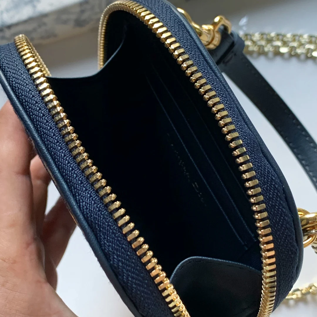 Dior 30 Montaigne 链条手机包