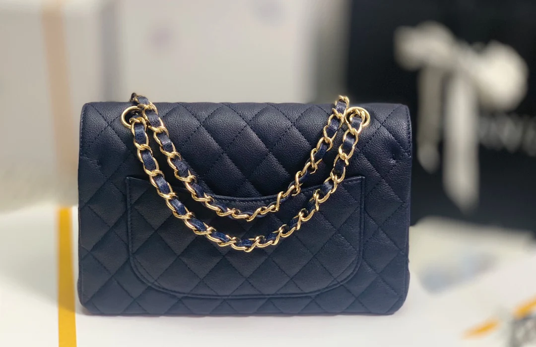 Сумка Chanel Sesame Pattern CF — темно-синяя с золотой фурнитурой — 23 см