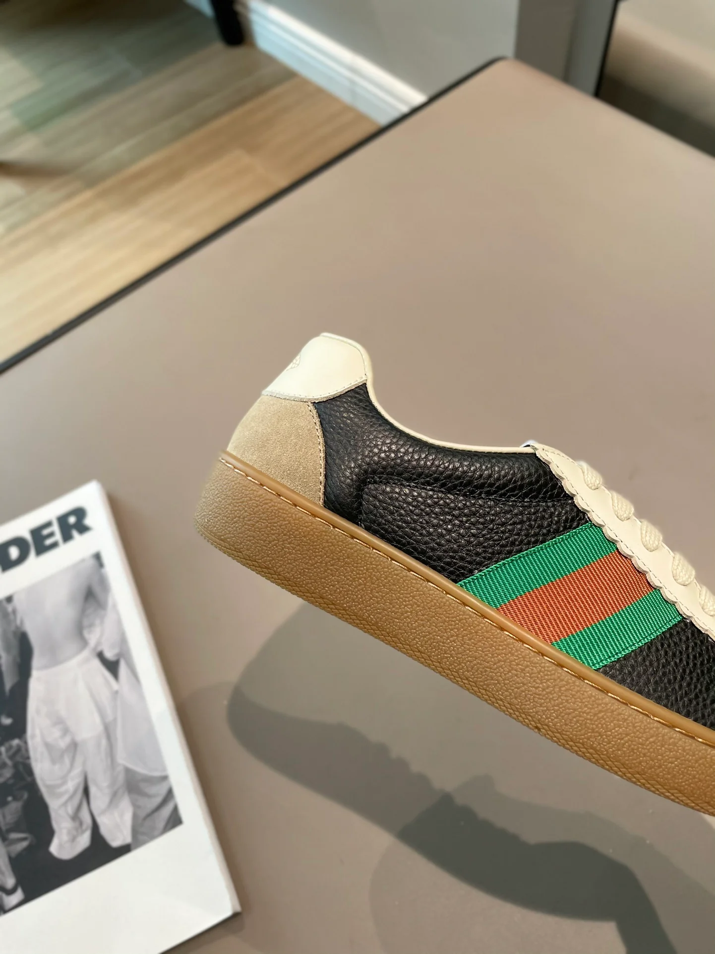 Gucci - Ретро-кроссовки с цветовыми блоками