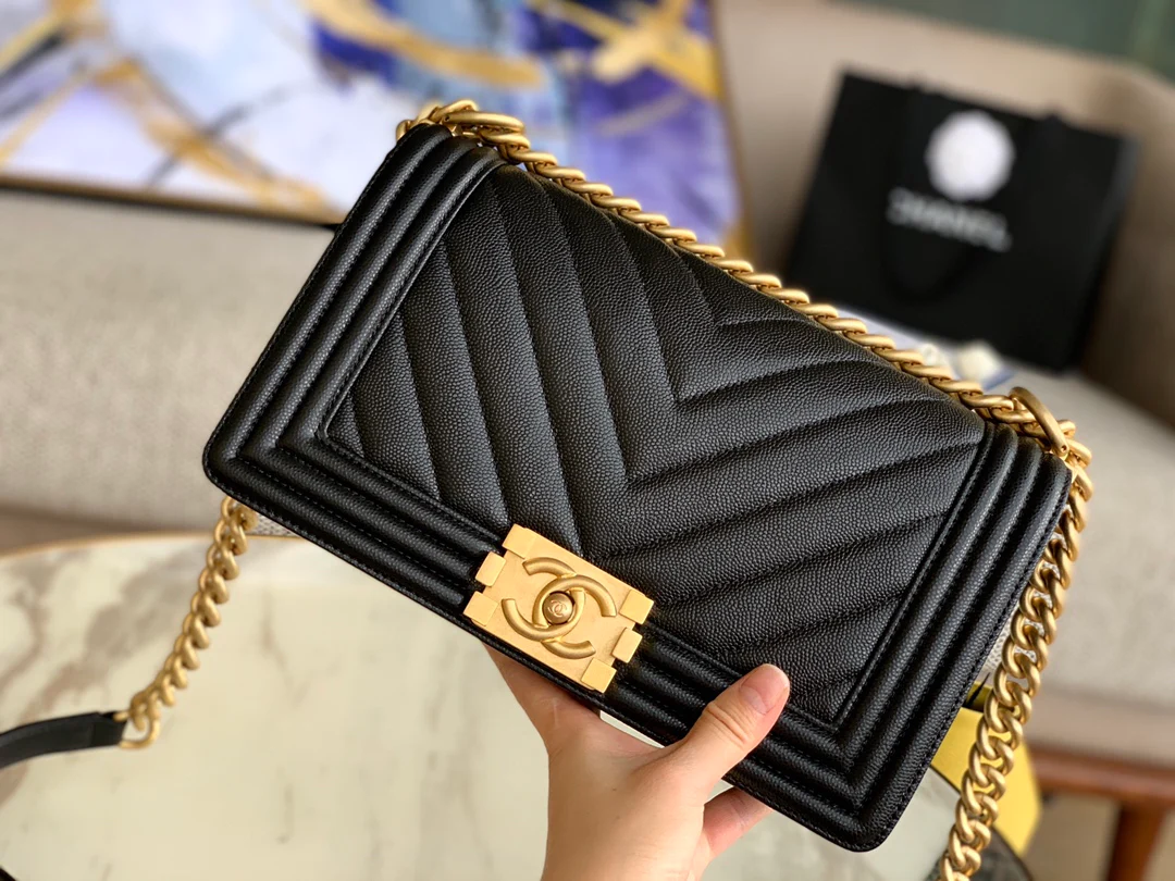 Chanel-boy-25cm-8