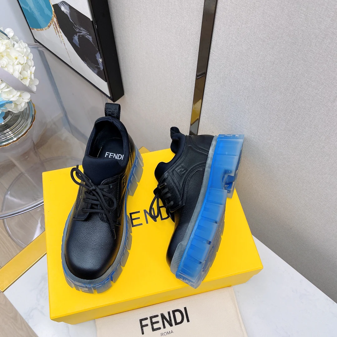 Fendi - Новинка сезона осень/зима 2022 - Повседневные туфли на платформе со шнуровкой