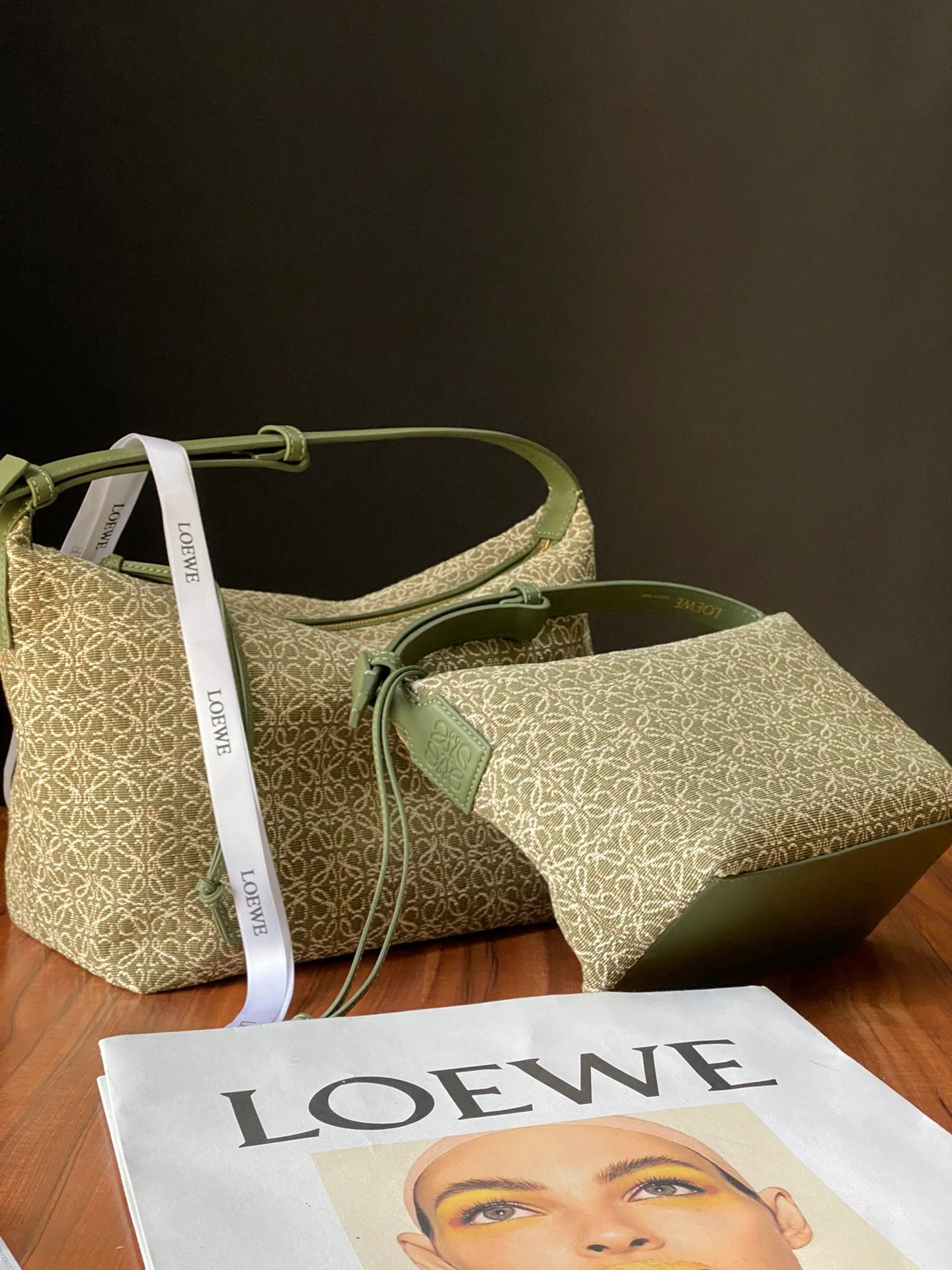 Ланч-бокс Loewe Cubi, маленький, из белой ткани с вышивкой, 1 шт.