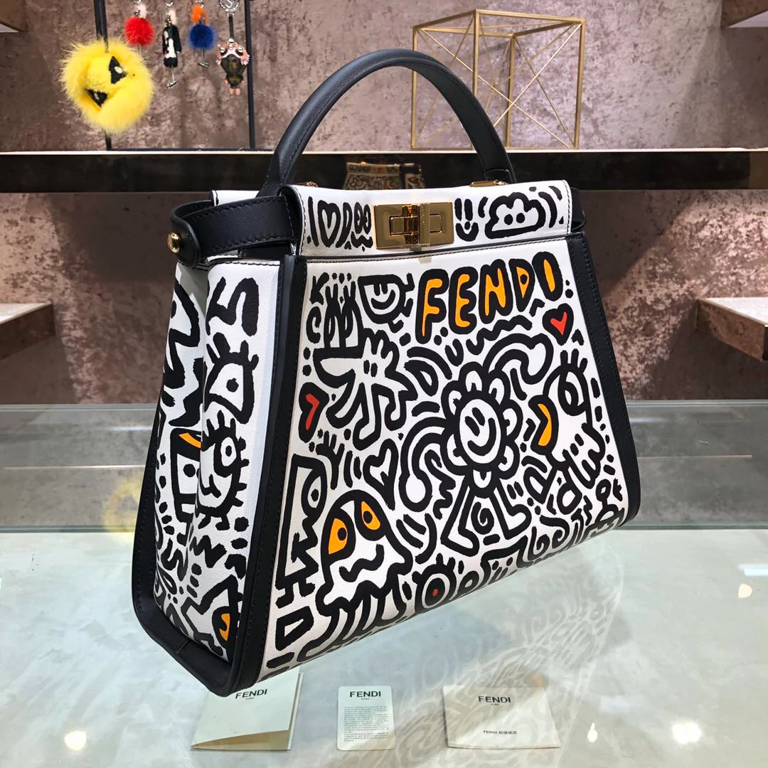 Сумка Fendi Peekaboo Medium Mr. Doodle из кожи