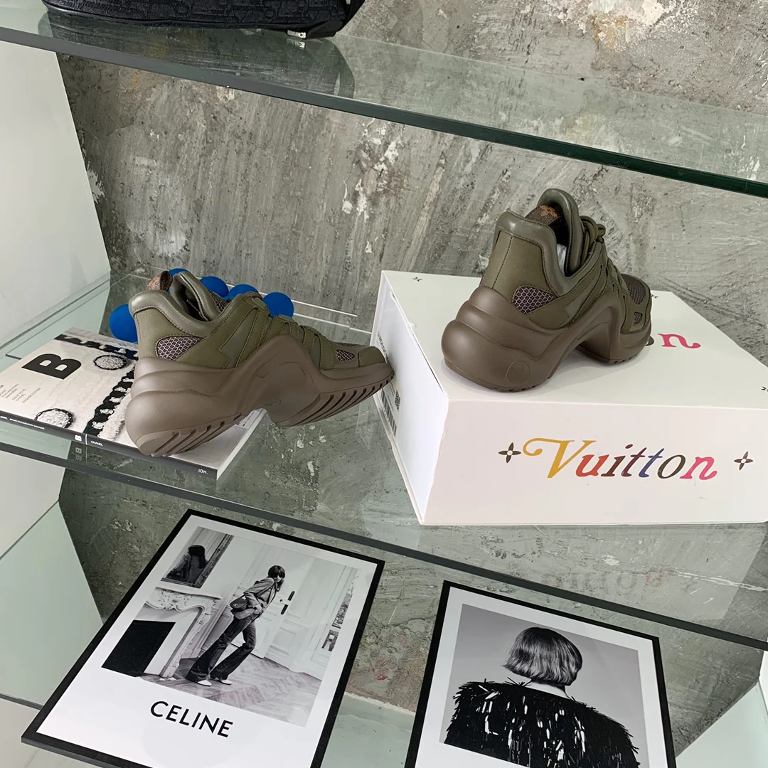 Обувь LV - Массивные кроссовки LV - 17