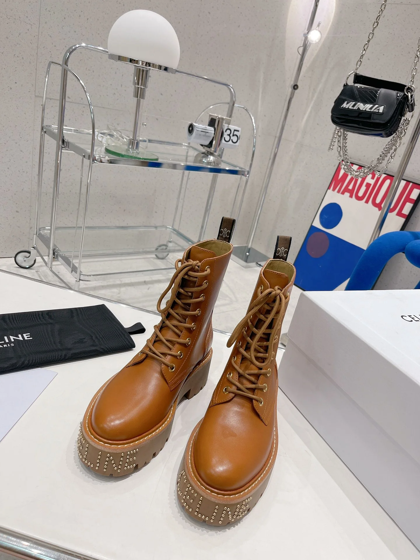Celine - Новинка начала осени, размер 22 - Ботильоны на шнуровке с заклепками и буквами - Размеры 35-40