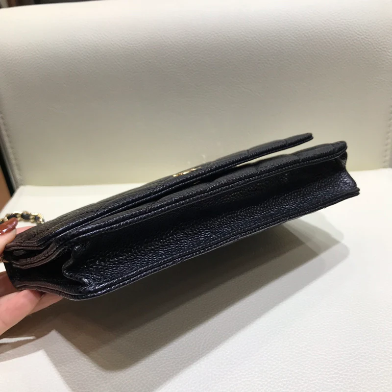 Chanel - Классическая женская одежда