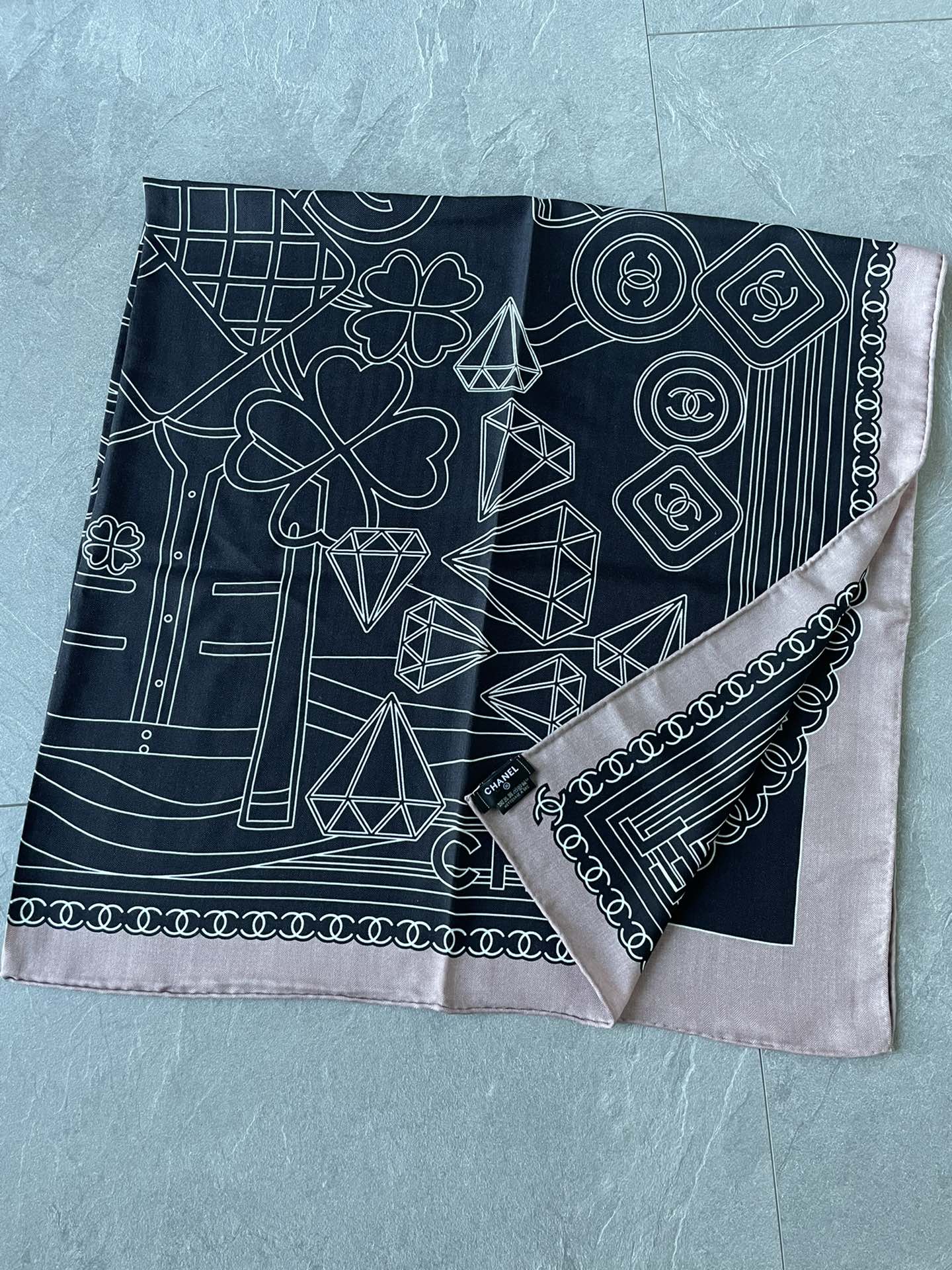 Двусторонняя шаль Chanel 140 см - 1 шт.