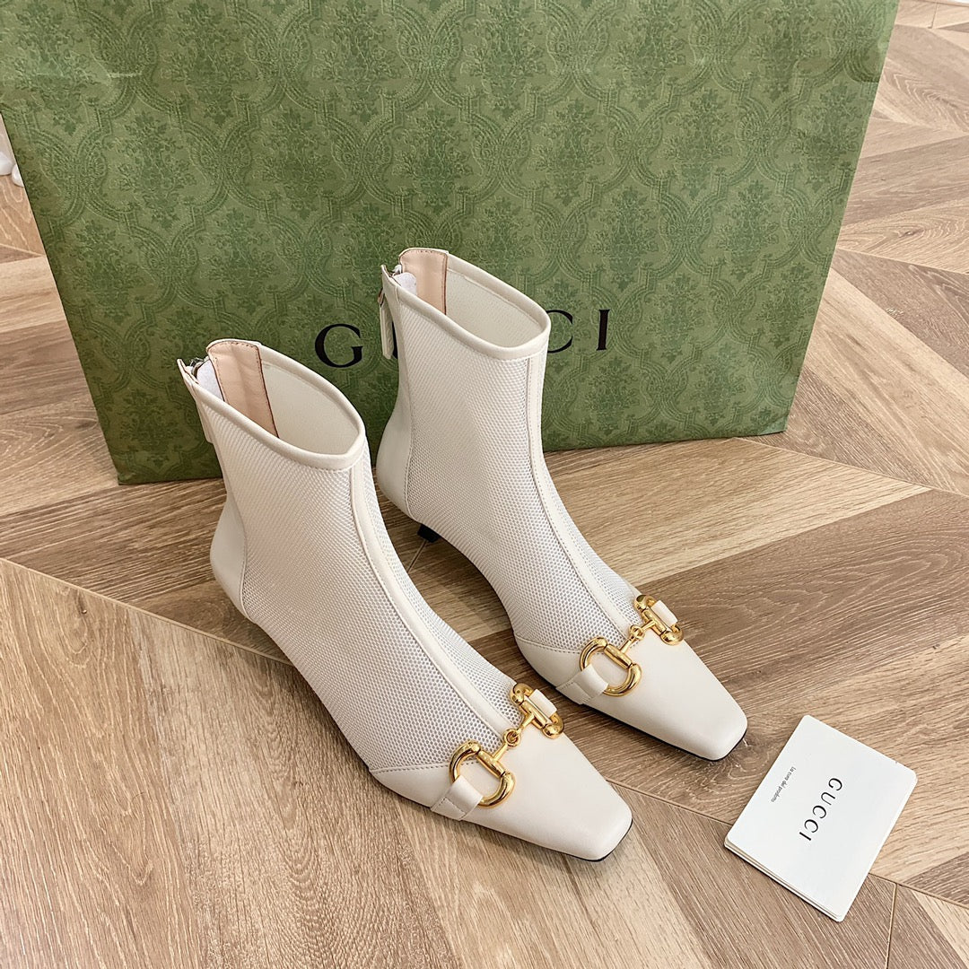 Ботильоны Gucci Street с пряжкой, острым носком и низким каблуком