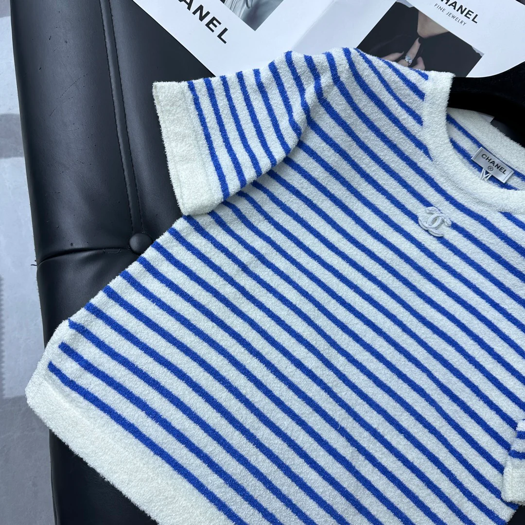 Вязаный топ Chanel 2403 в полоску с короткими рукавами - 1 шт.