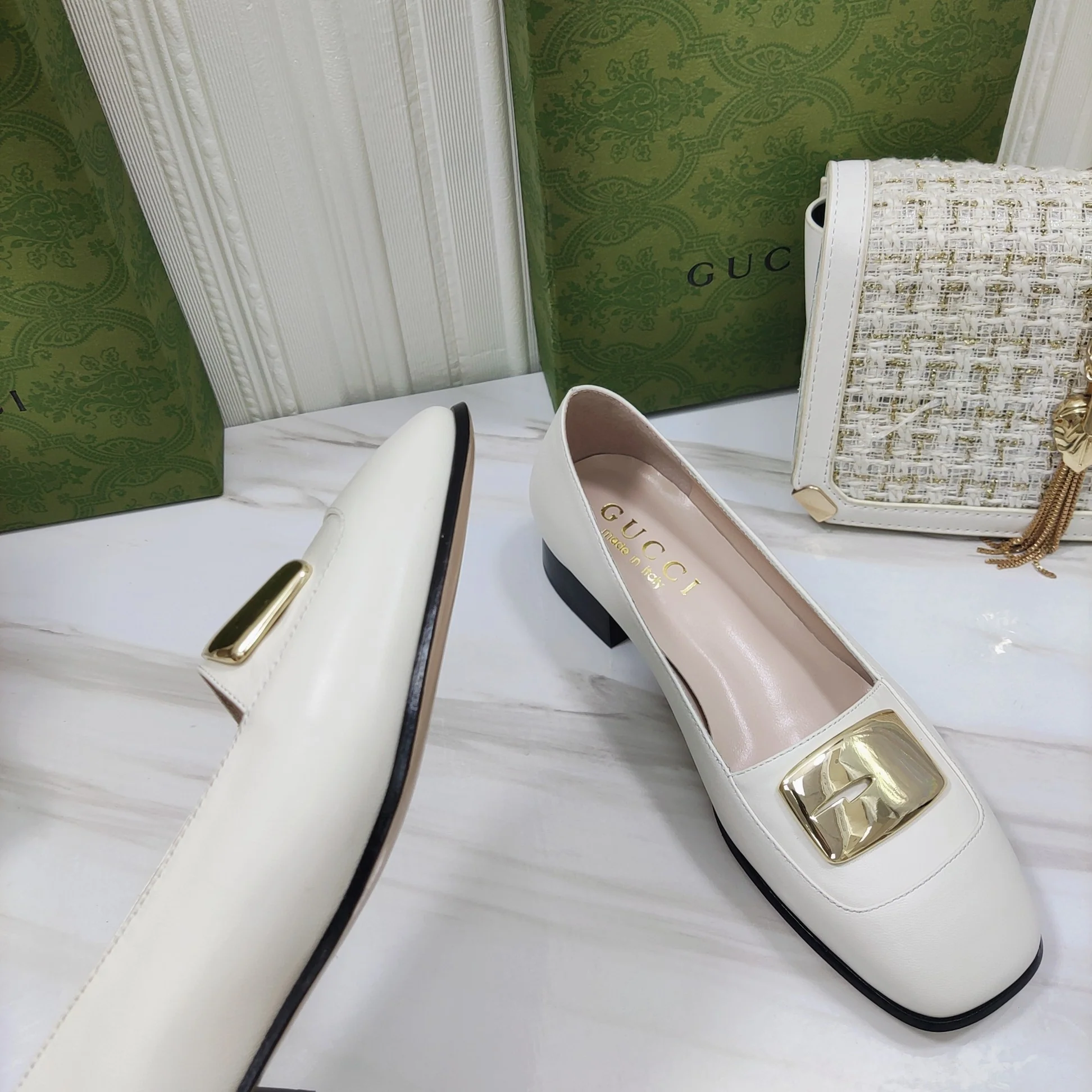 Туфли Gucci в стиле ретро с квадратным носком и низким каблуком - 1