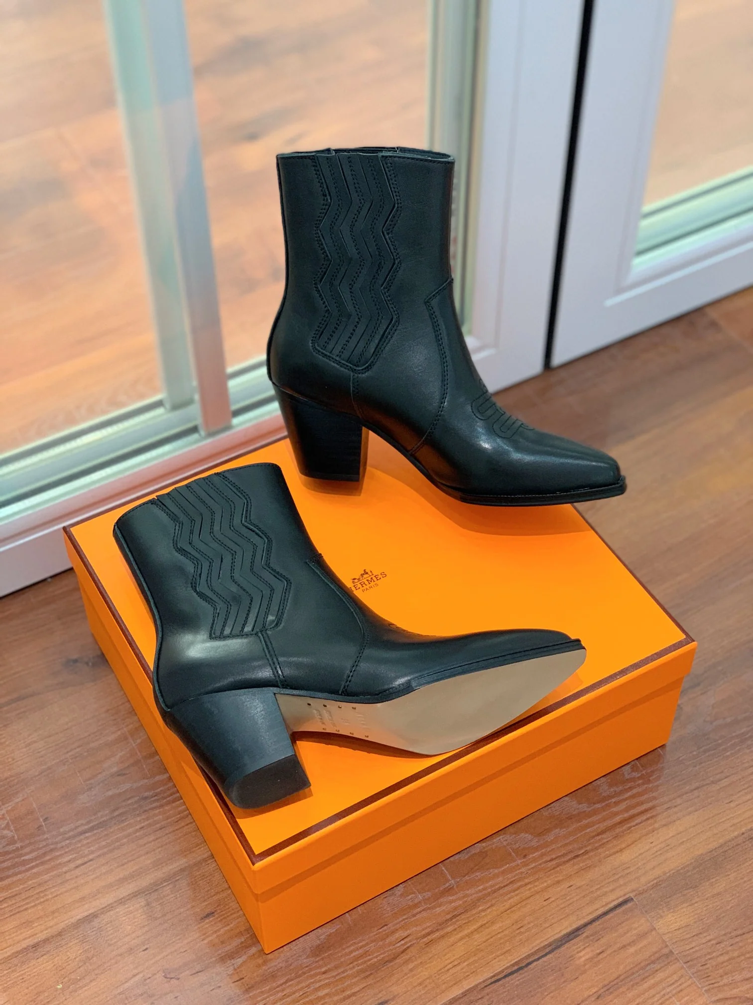 Новинка сезона осень/зима 2022 от Hermes - Ботильоны - Черные