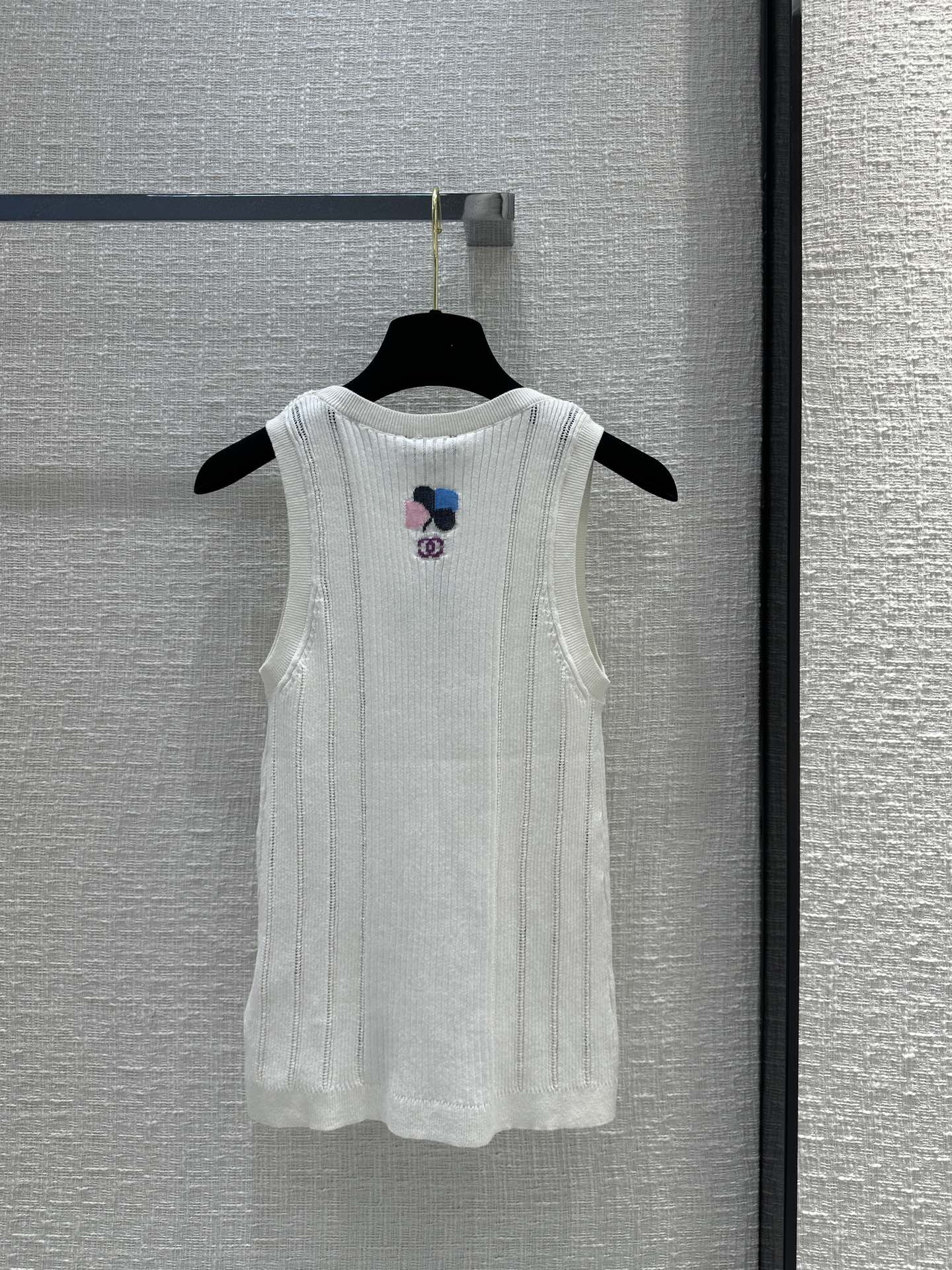 Chanel 2403 - Ажурный ребристый вязаный жилет - Белый