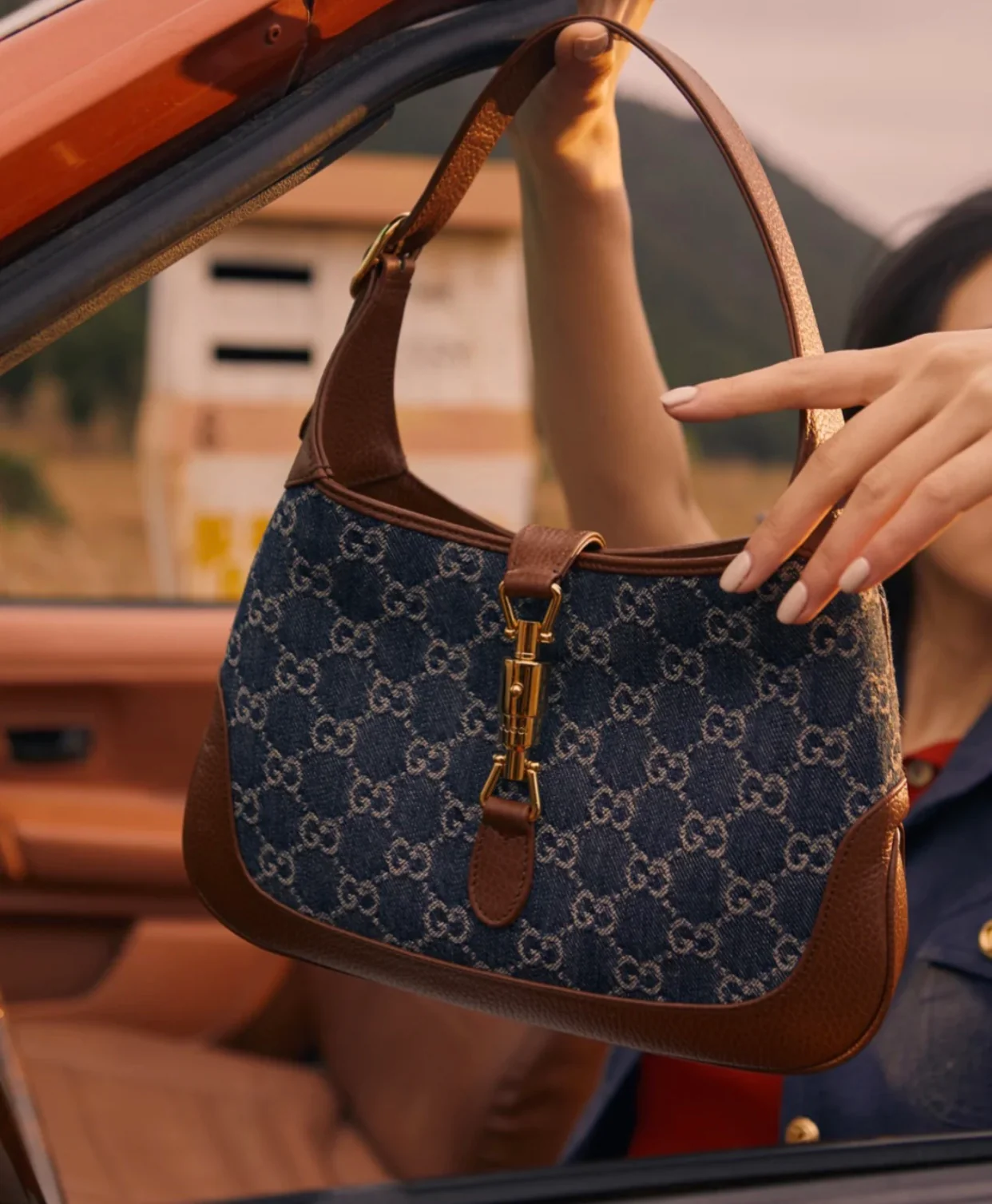 Gucci-经典 Jackie 丹宁牛仔帆布手袋-上身图参考 腋下包