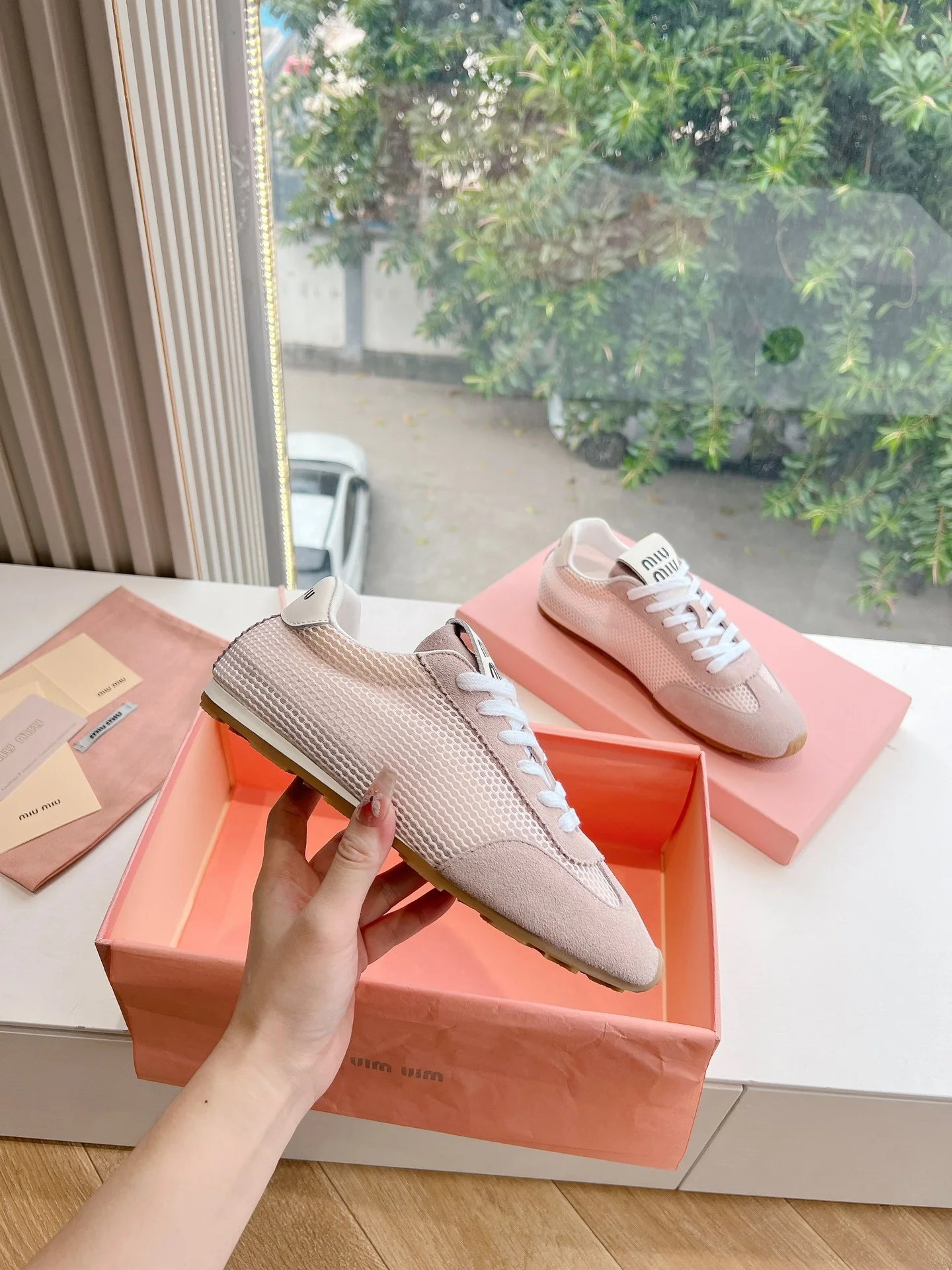 Кроссовки Miu Miu 2025 - розовые