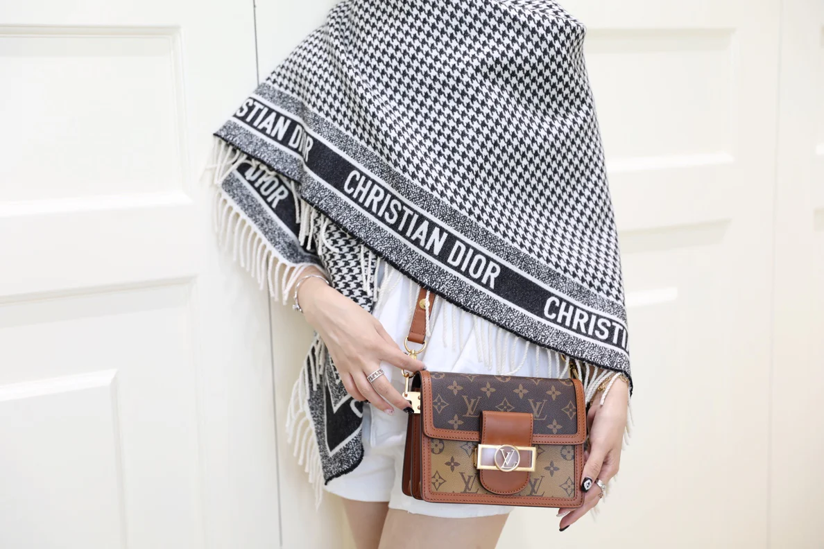 lv-m44580-mini-dauphine-Daphne