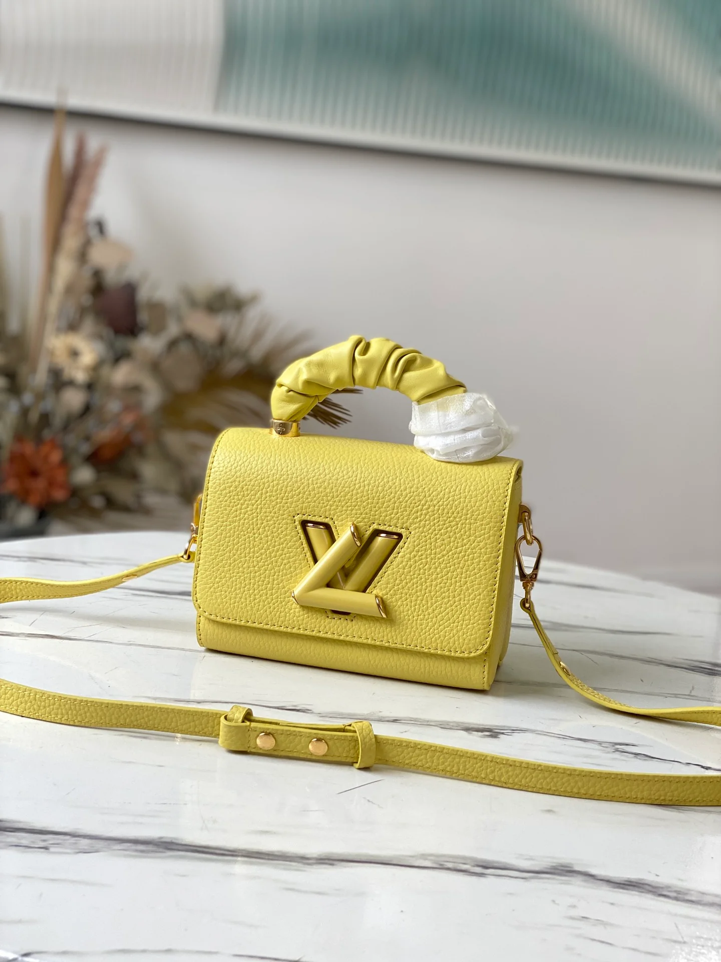 m58571-LV-twist-small handbag-yellow