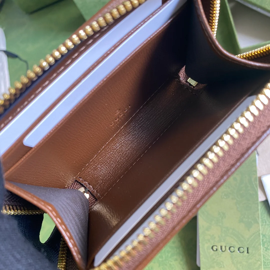 Gucci 新款拉链短夹