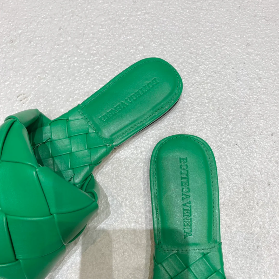 BV - Плетеные сандалии - Зеленые