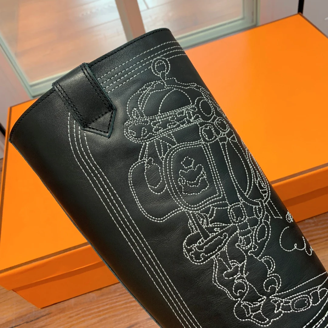 Новинка сезона осень/зима 2022 от Hermes - Вышитые высокие сапоги - 2