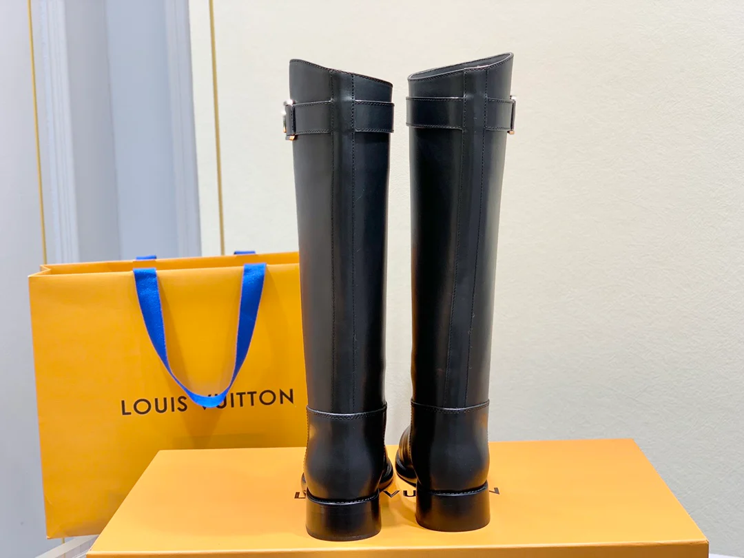 LV-22ss - Сапоги для верховой езды, украшенные металлической пряжкой