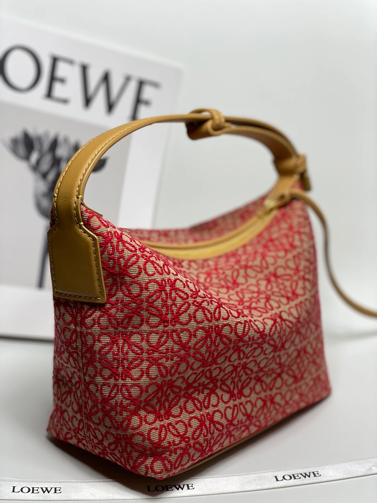 Сумка Loewe Cubi - жаккардовая телячья кожа - маленькая - красная