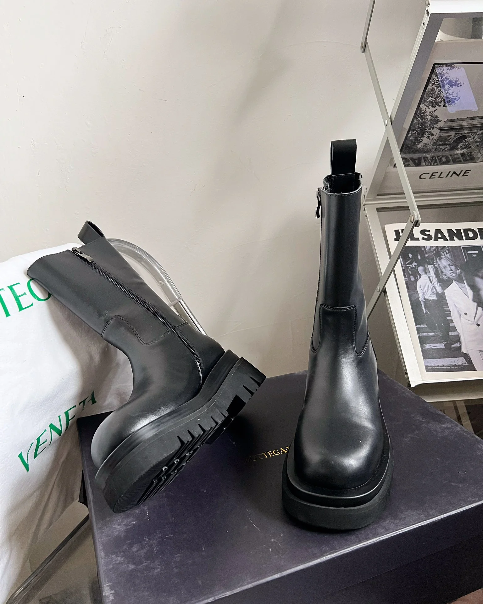 Новинка осенне-зимней коллекции BV - Ботильоны на молнии - Черные