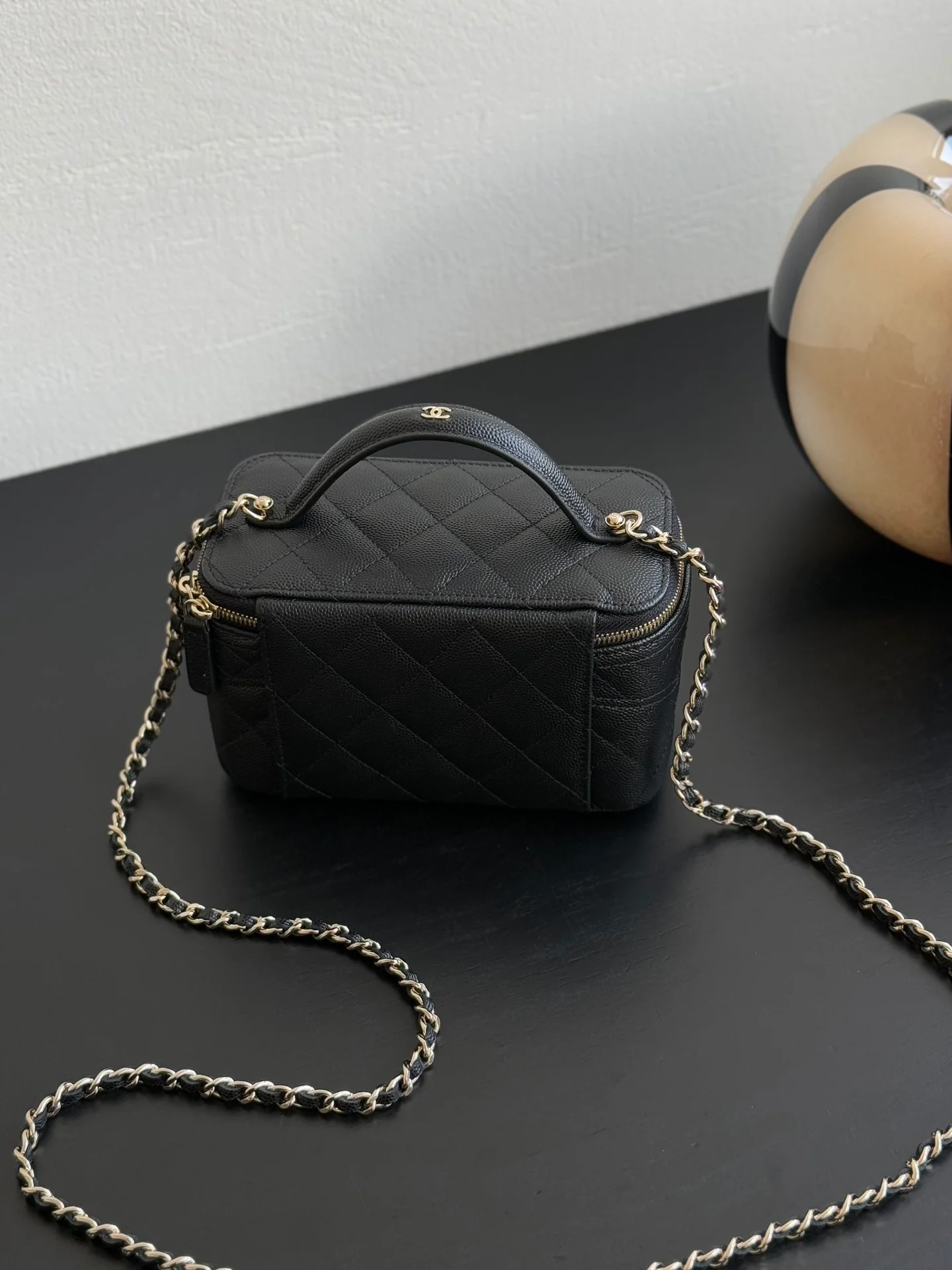 Сумка-ланчбокс Chanel 25c - черная