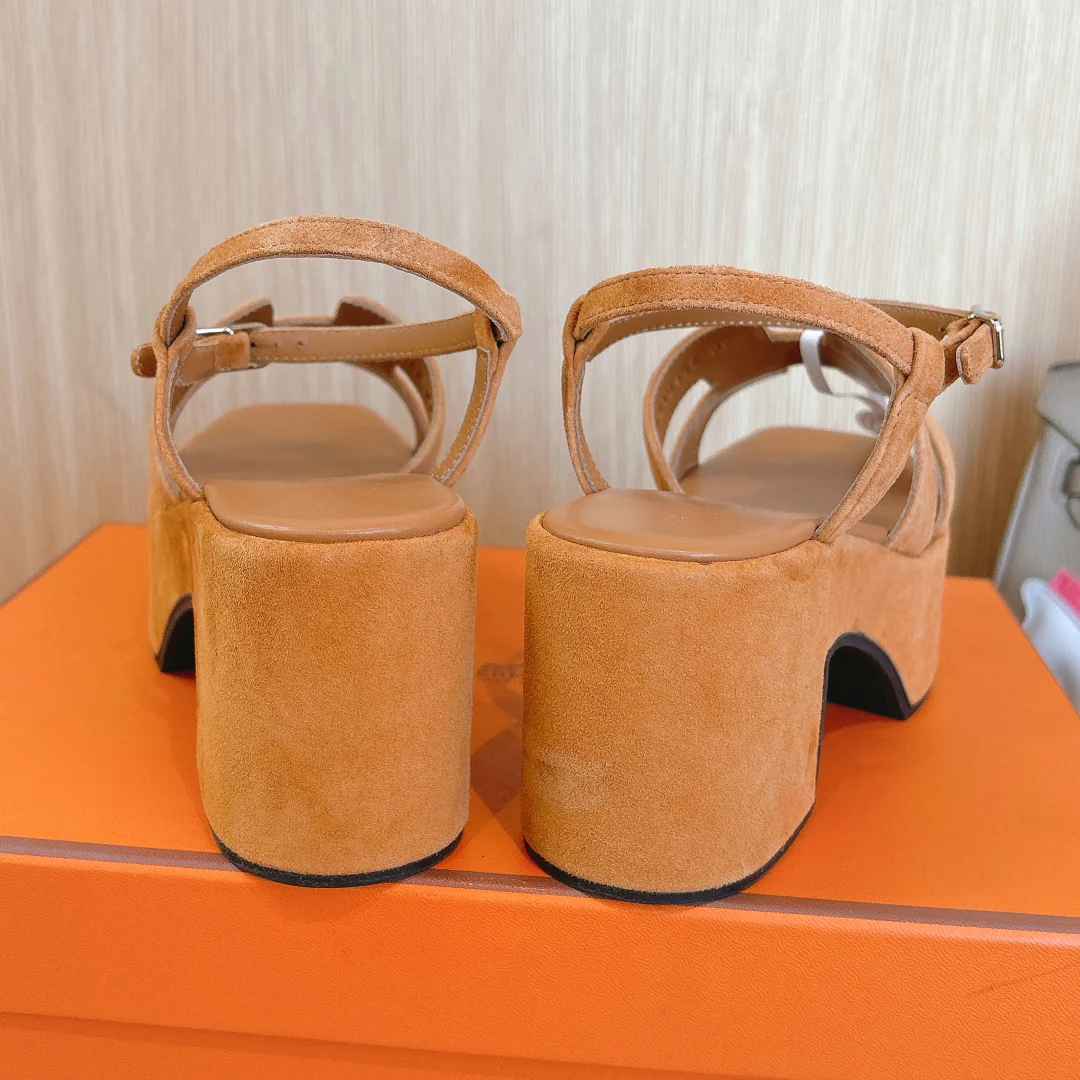 Босоножки на высоком каблуке Hermes 2024 из флиса - Кофейно-коричневые