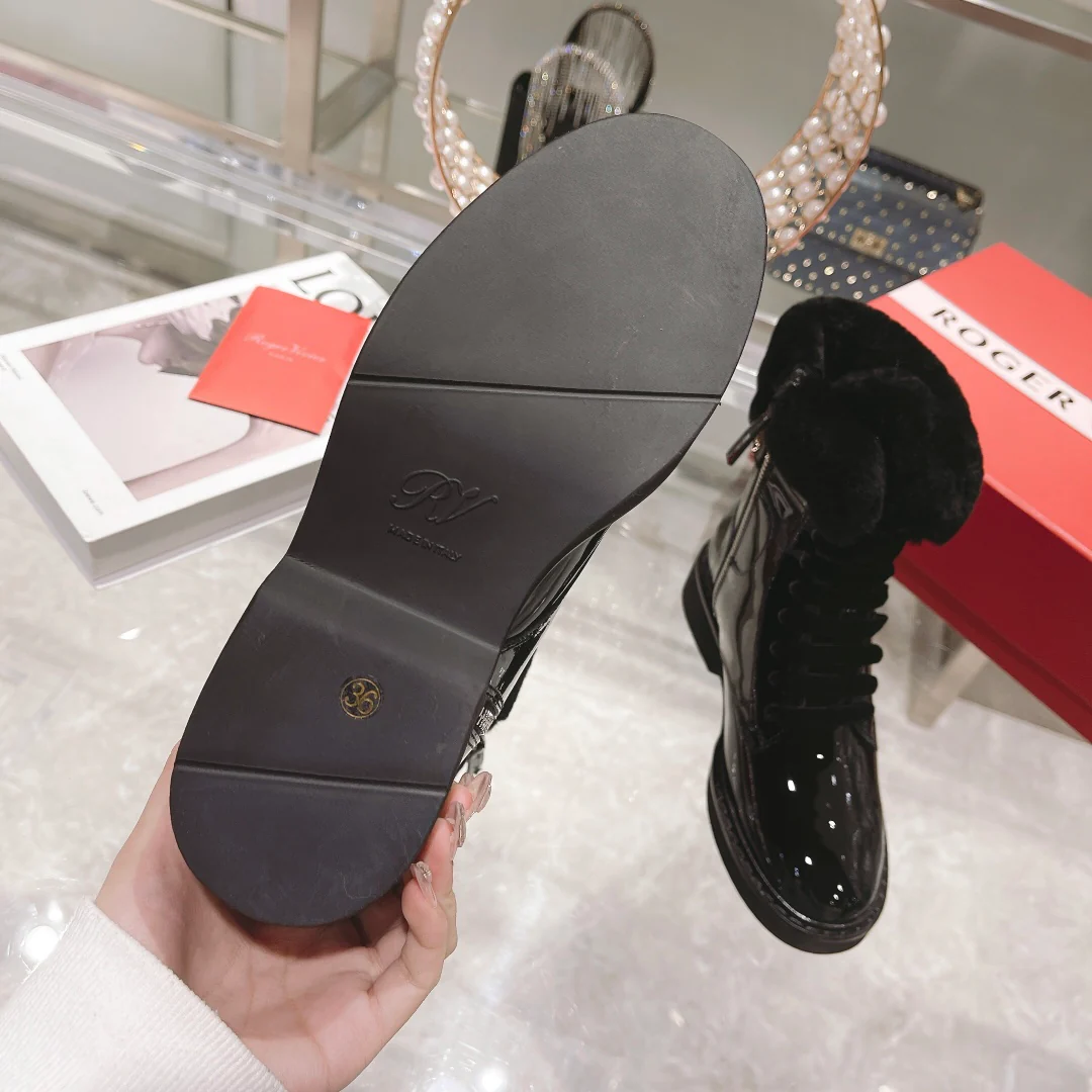 Новые шерстяные ботильоны RV осень/зима 2021 с пряжкой и стразами.