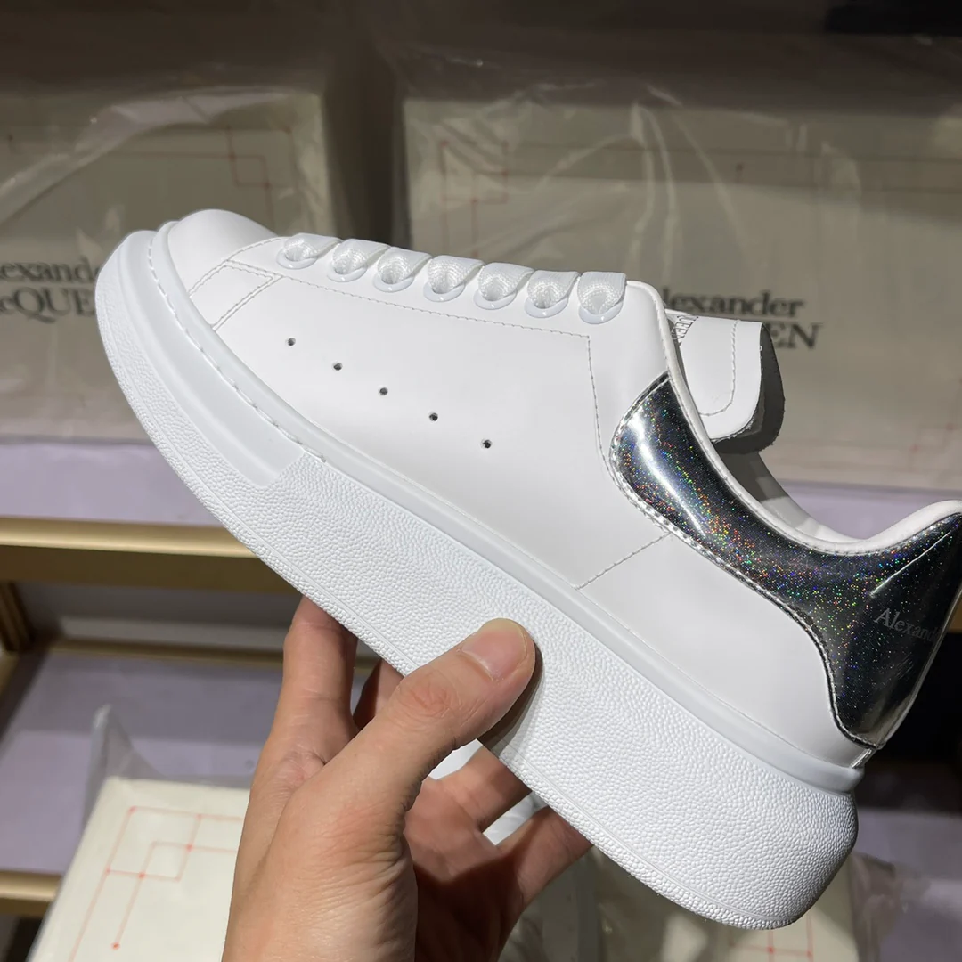 Классические белые кроссовки McQueen - унисекс - серебристый каблук с зеркальной отделкой