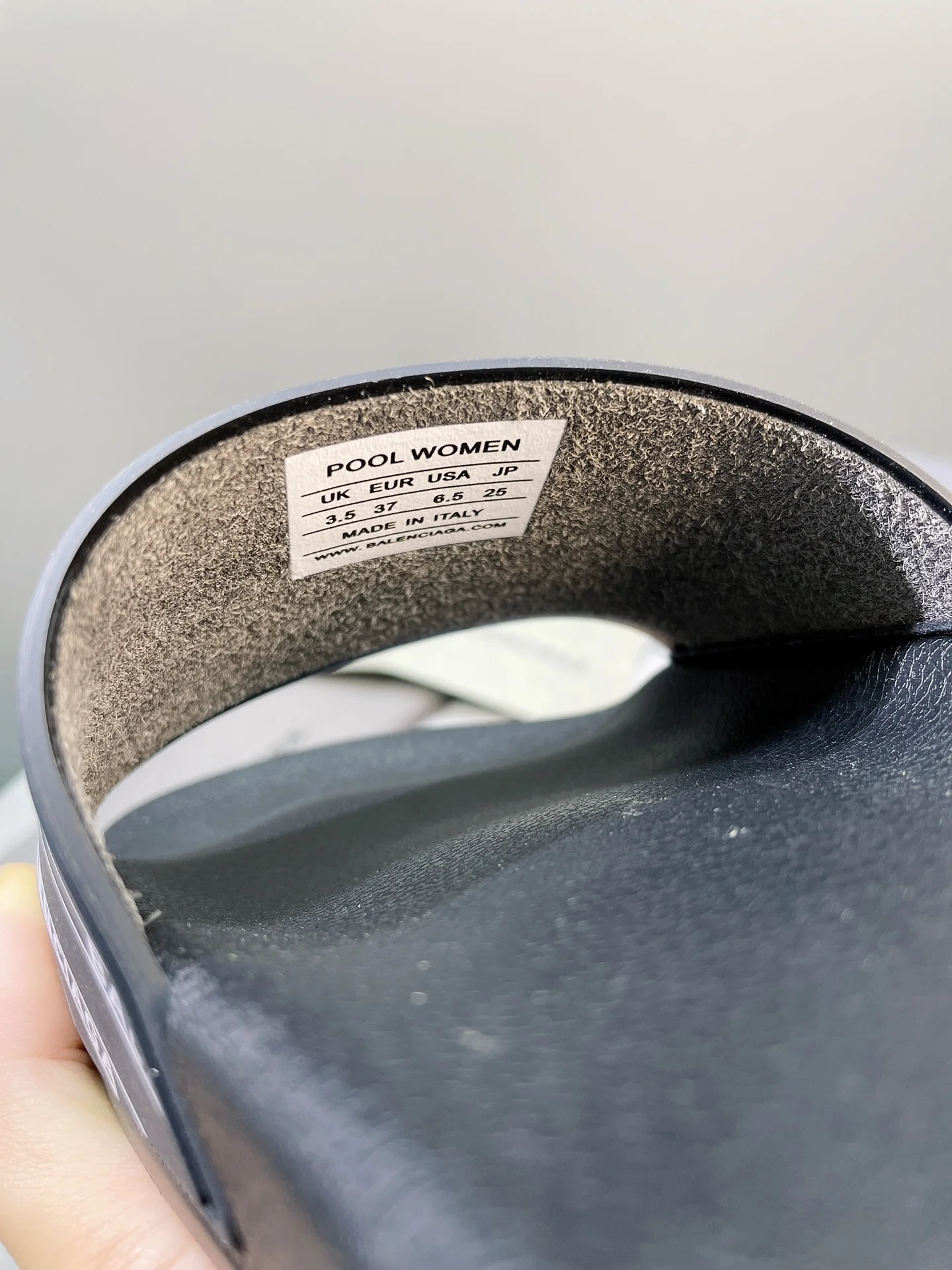 Balenciaga - Новая модель 2022 года - Тапочки с эффектом памяти и улучшенной упругостью - 1