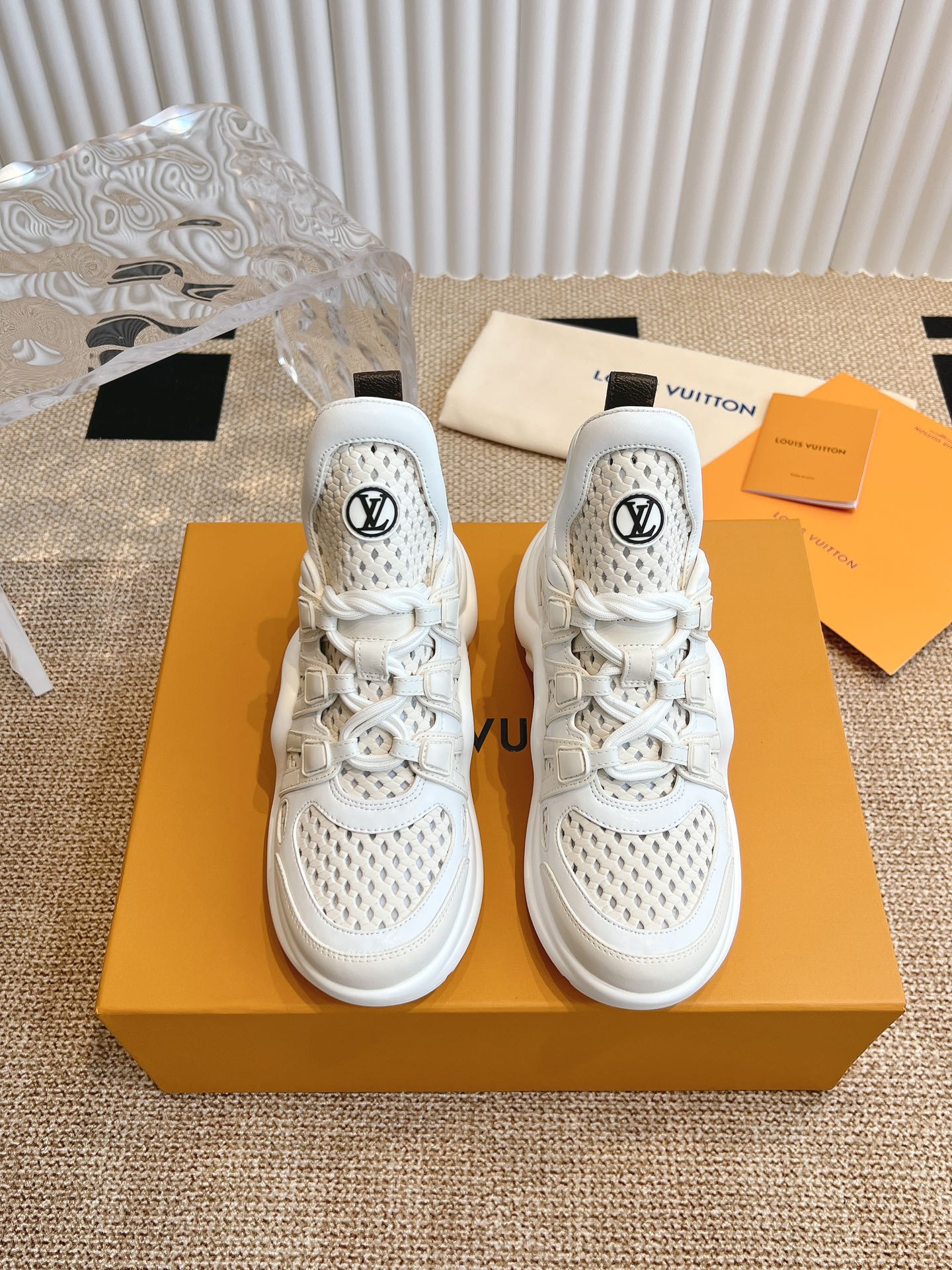 Повседневные туфли на платформе LV-2024 - белые