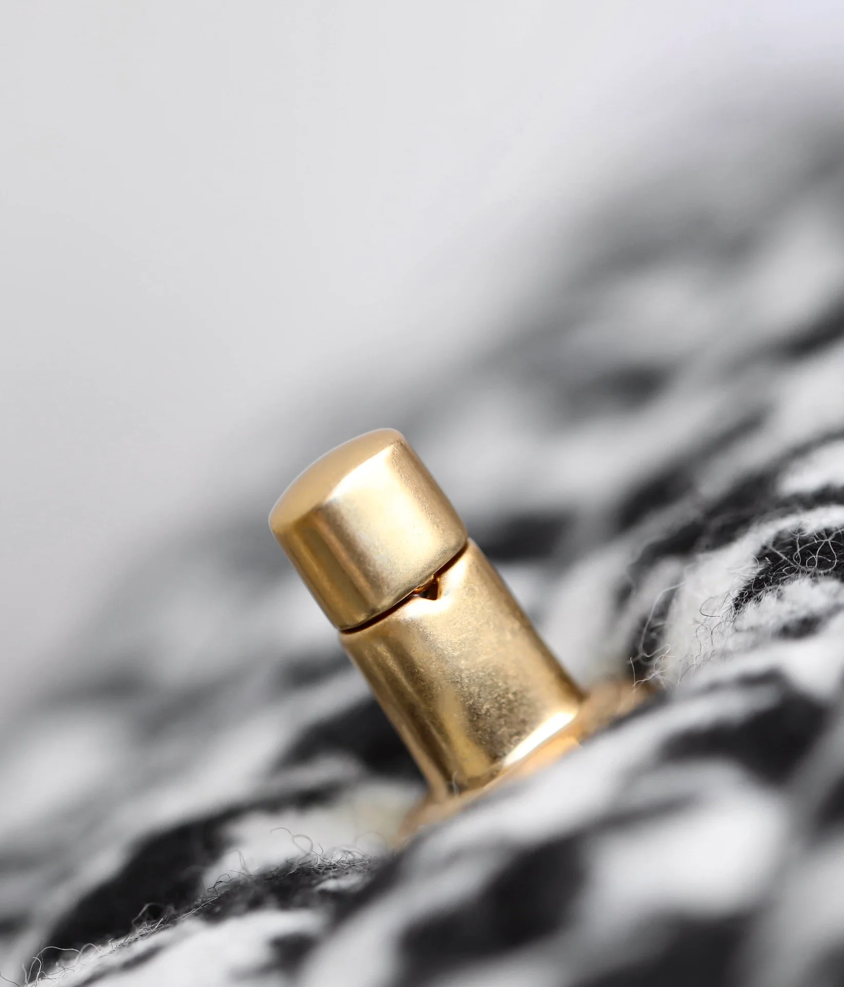 Сумка Chanel Kelly на цепочке с узором ?гусиная лапка?.