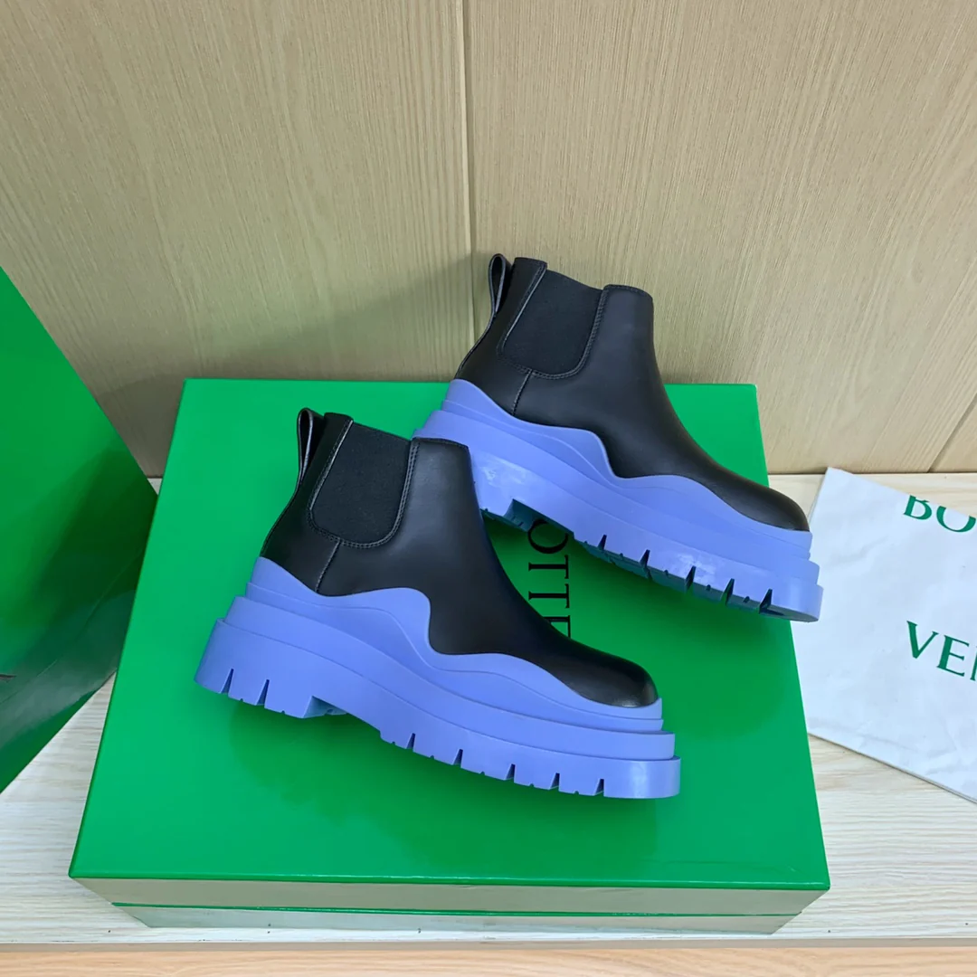 Новые короткие ботинки BV-22 осенне-зимней коллекции - синяя подошва