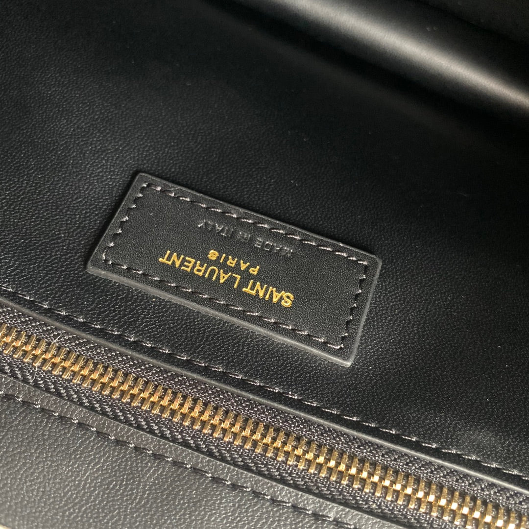 Большая сумка-конверт из овечьей кожи YSL-gaby