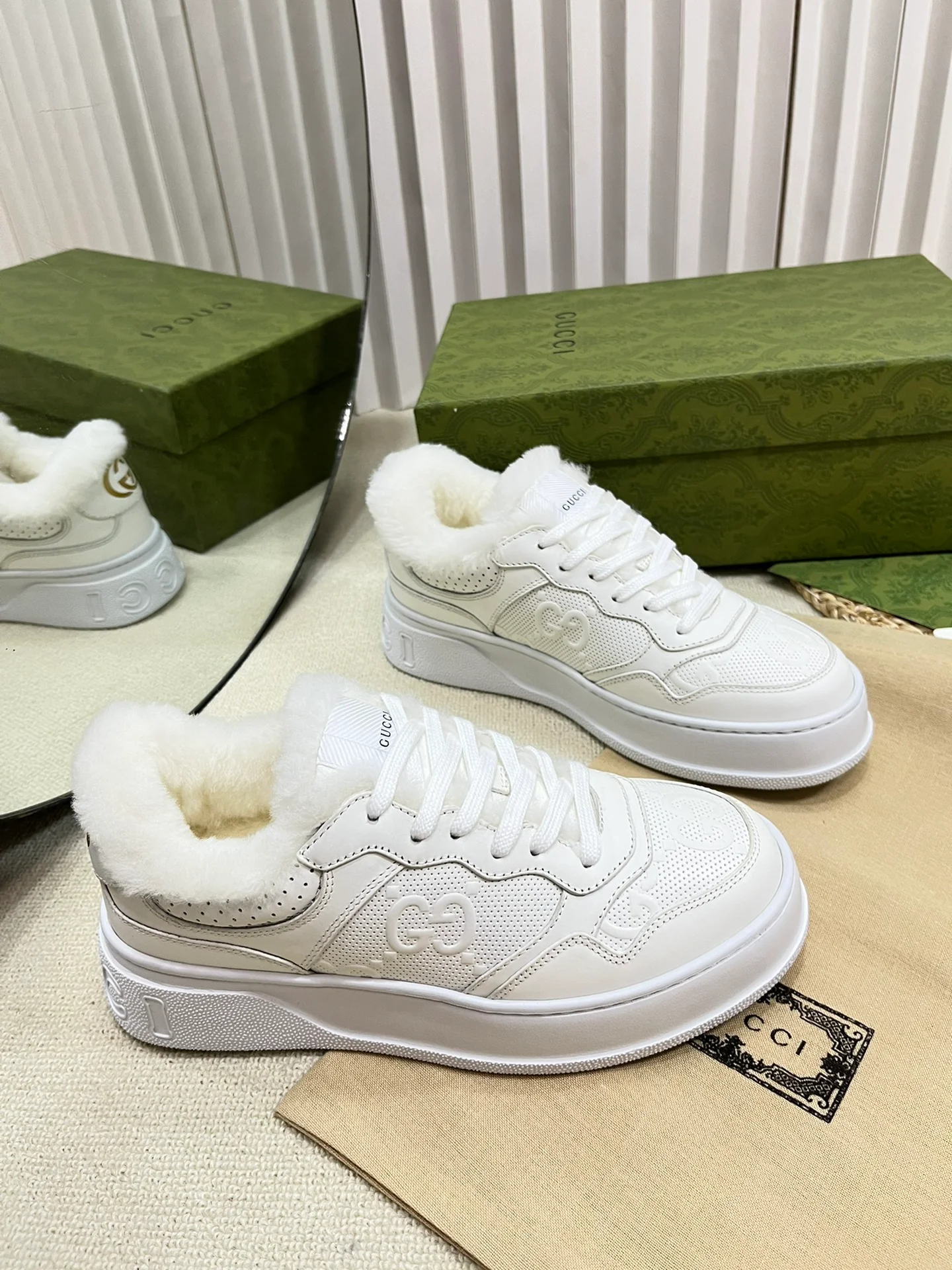 Туфли Gucci 2024 Wool Biscuit Shoes - белые