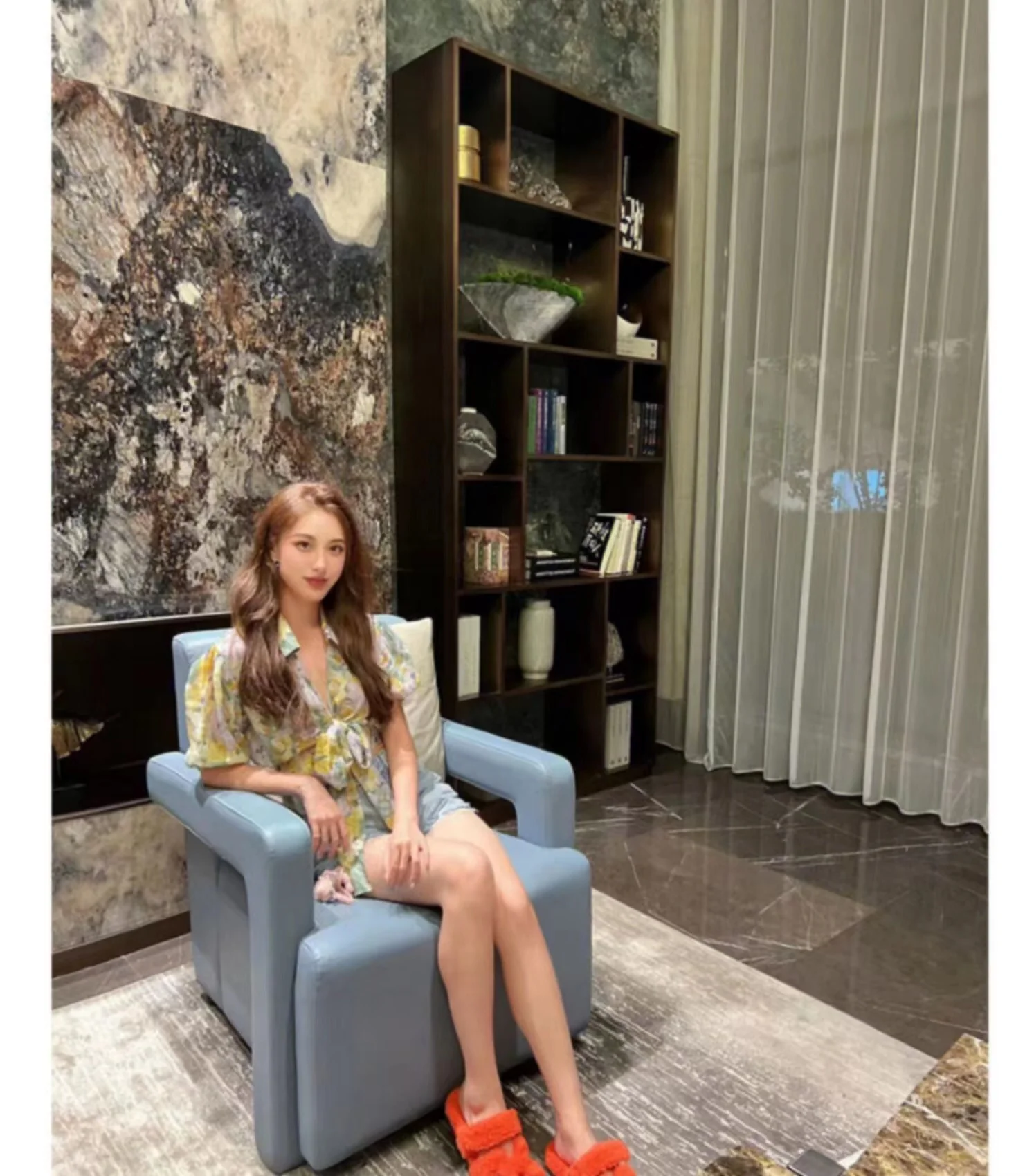 Шерстяные тапочки Hermes Rainbow - фотографии в них.