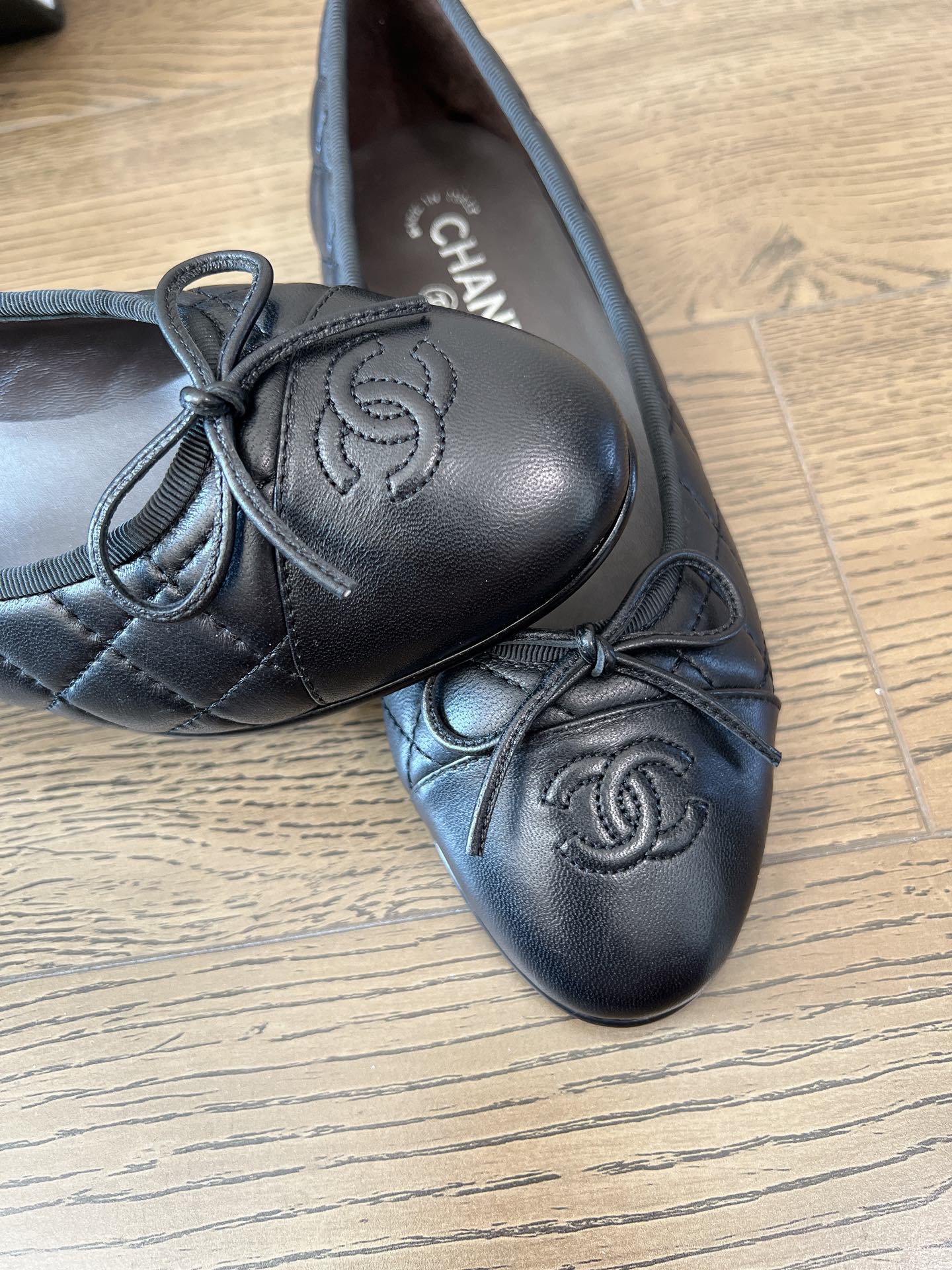 Новинка весны 2023 года от Chanel - Классические балетки - Черные