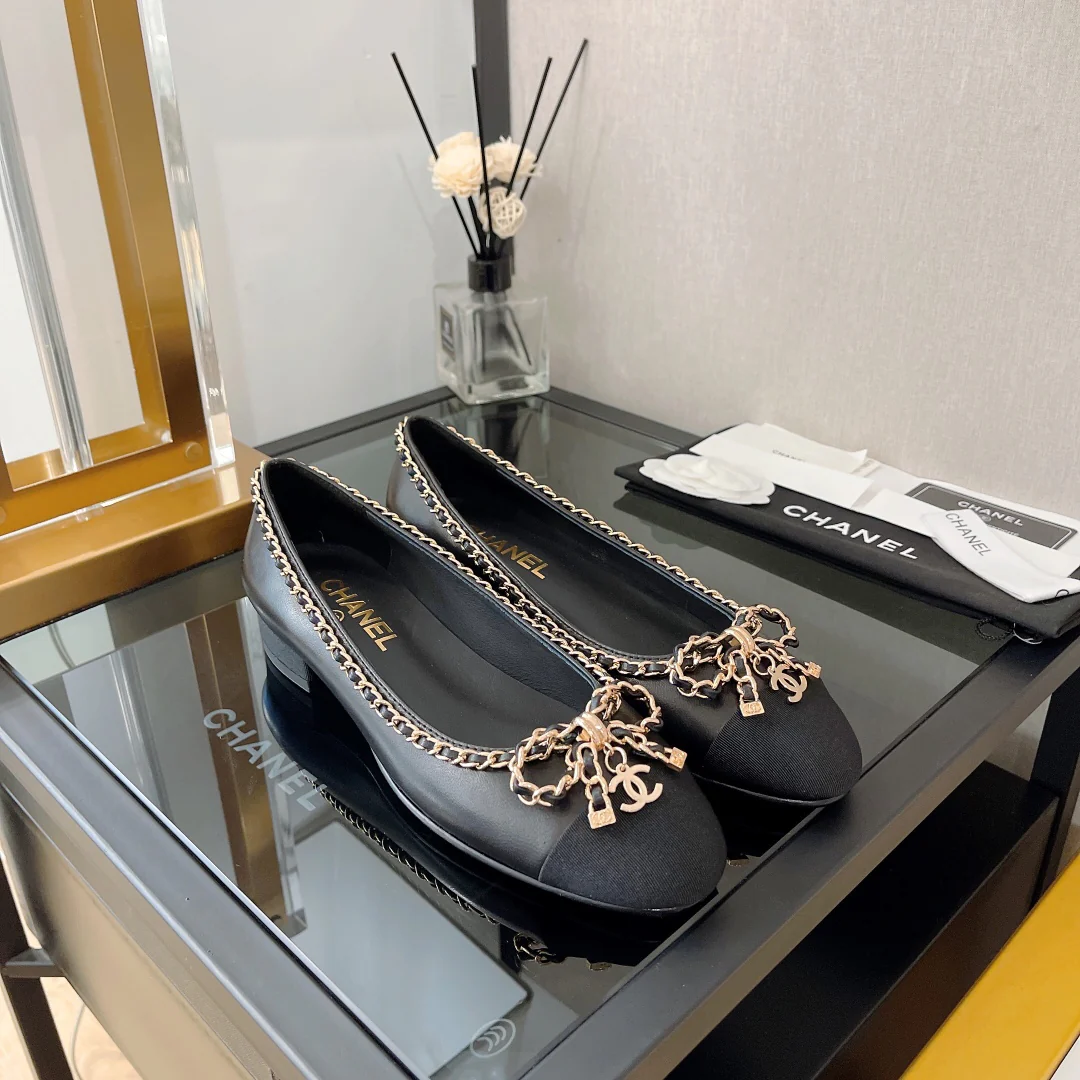 Балетки Chanel с цепочкой и бантом - из овечьей кожи