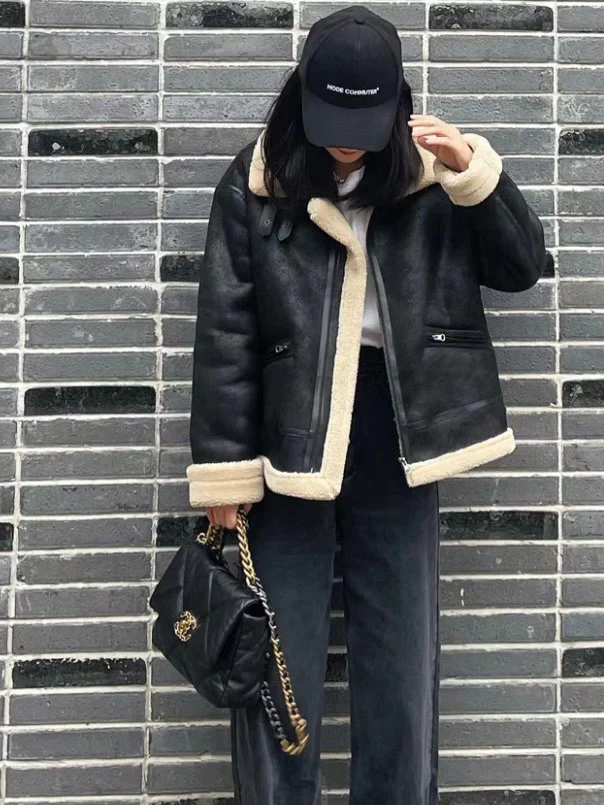 Маленькая сумочка Chanel 19bag - черная