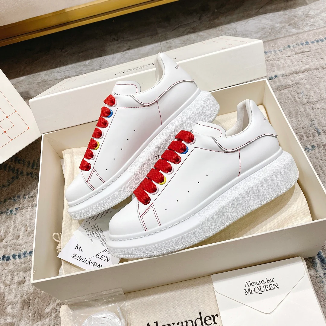 McQueen - Классические белые кроссовки - Полосатый верх - Красный