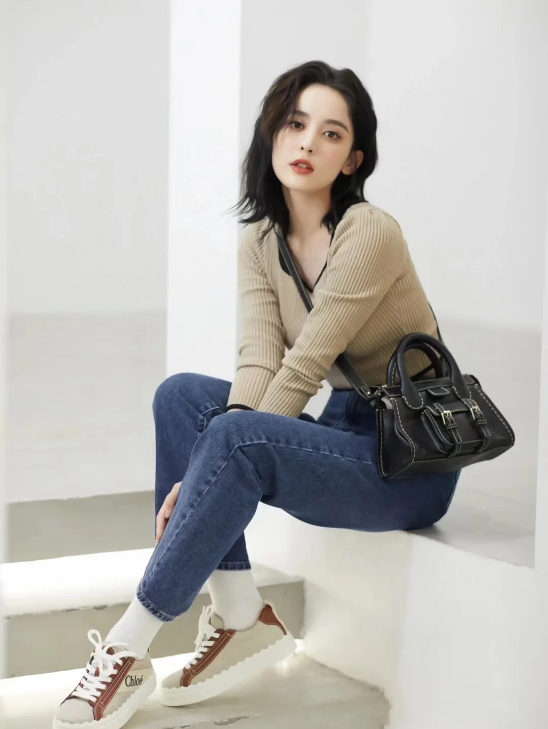 Классическая сумка Chloe - черная