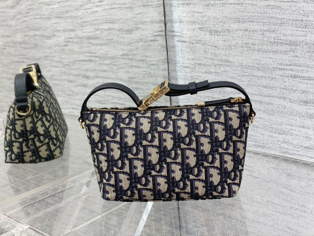 Dior-diortravel-nomad-small bag-small size