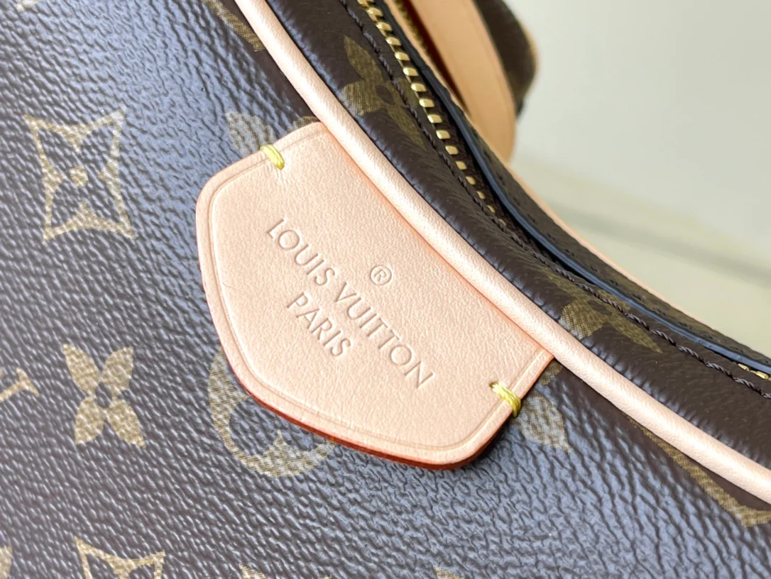 m46828-LV-croissant-mm-croissant bag-classic monogram print